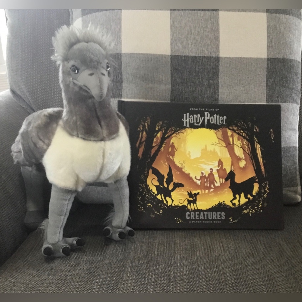 Harry Potter Creatures A Paper Scene Book NWOT & Buckbeak Plush